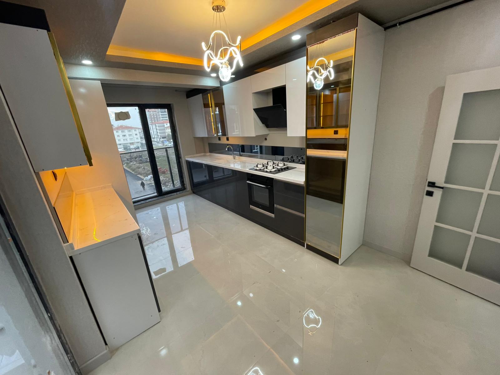 MENDERES MH.DE ULTRA LÜKS YAPILI 3+1 SATILIK DAİRE