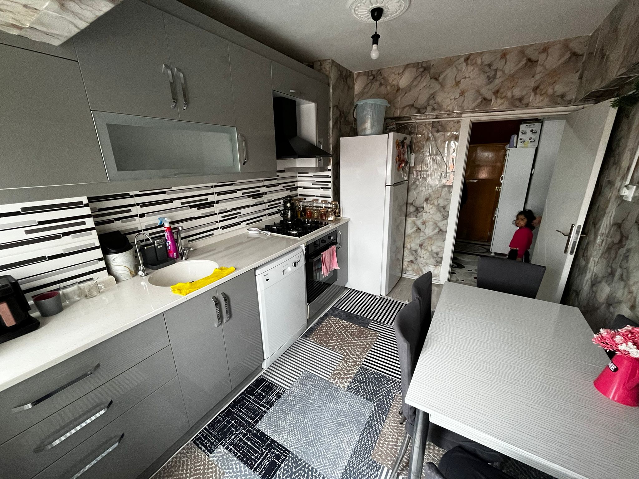 SİNCAN MAREŞAL ÇAKMAK MH.DE 4+1 TERASLI SATILIK DAİRE